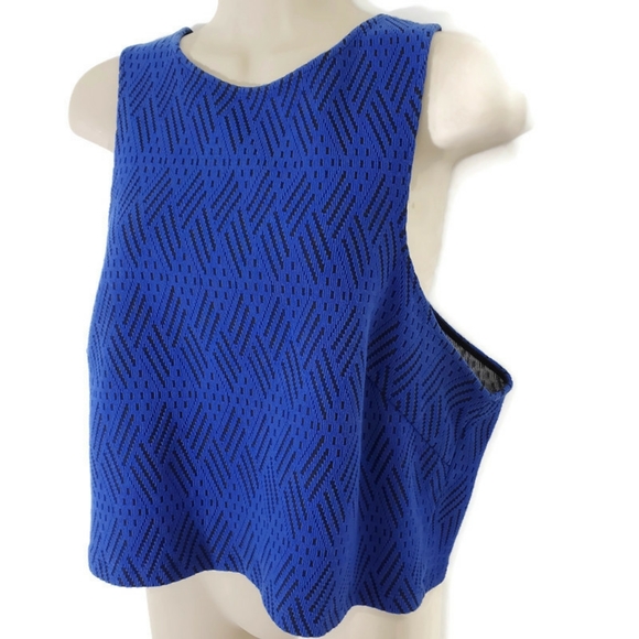 Forever 21 Plus Geometric Print Crop Tank Top - Picture 3 of 10